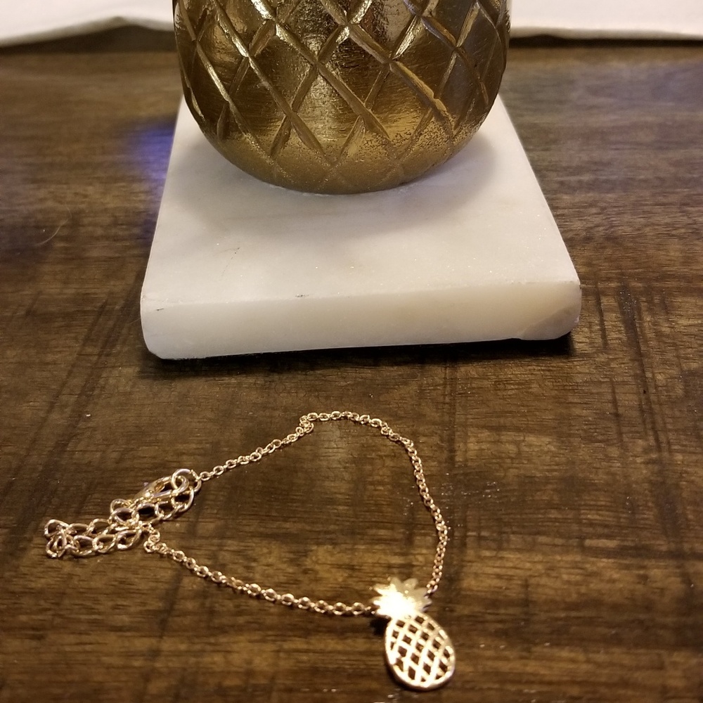 🍍 Gold Pineapple Jewelry 🍍 - Picture 5 of 5